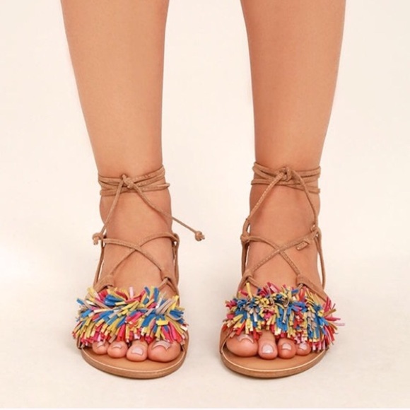 steve madden pom pom sandals